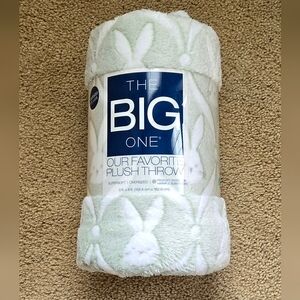 Bunny Print Soft Plush Faux Fur Oversized Throw by Kohl's - 60 x 72 in.